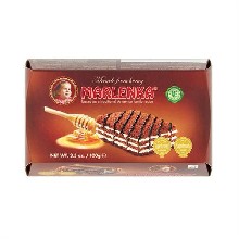 Marlenka honey tart with cocoa